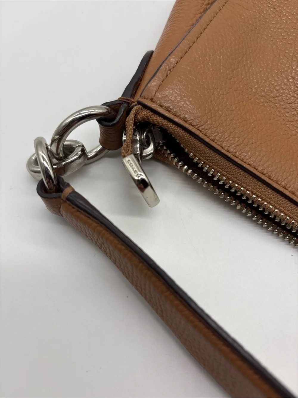 Coach Turnlock Hobo Tan Leather Shoulder Bag with Turn-Lock Closure